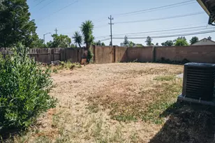 8013 Skywoods Way, Sacramento, CA 95828 - Photo 30