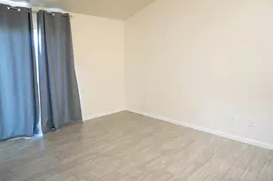 8013 Skywoods Way, Sacramento, CA 95828 - Photo 20