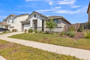 5160 Huckleberry Wy, Roseville, CA 95747 - Photo 2