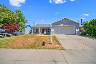 1621 S Cornfield Way, Olivehurst, CA 95961 - Photo 1