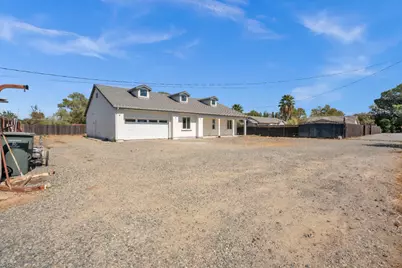 4688 Pacific Avenue, Olivehurst, CA 95961 - Photo 6