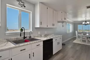 3656 Hokan Ln, Wheatland, CA 95692 - Photo 14