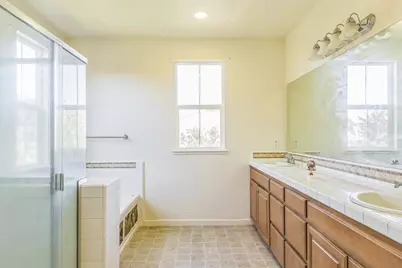 9390 Vintner, Patterson, CA 95363 - Photo 14