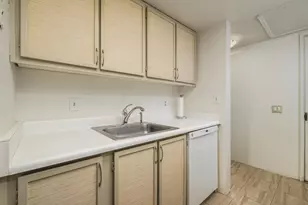 2492 Larkspur Ln, Sacramento, CA 95825 - Photo 14