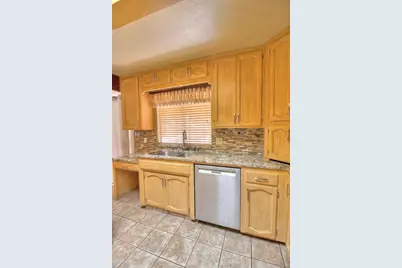 690 Eureka Court, Gustine, CA 95322 - Photo 10