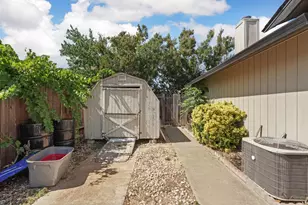 211 Wren Dr, Galt, CA 95632 - Photo 22