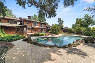 5536 Clarendon Way, Carmichael, CA 95608 - Photo 2