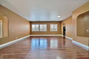 1851 Oakley Ct, Stockton, CA 95206 - Photo 2