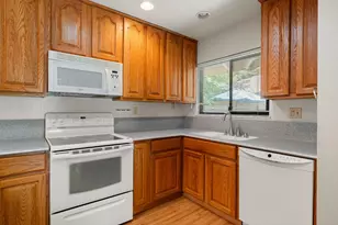 1202 Commons Dr, Sacramento, CA 95825 - Photo 14