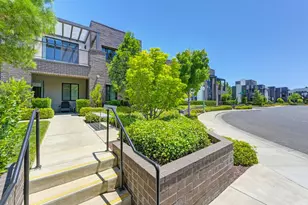 3335 McKinley Village Way, Sacramento, CA 95816 - Photo 4