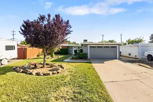 8865 Halverson, Elk Grove, CA 95624 - Photo 2