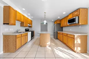 8865 Halverson, Elk Grove, CA 95624 - Photo 16