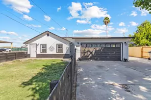 1504 5th St, Escalon, CA 95320 - Photo 1