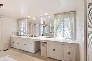 631 Wilhaggin Dr, Sacramento, CA 95864 - Photo 32