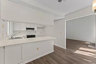 3125 Iberian Dr, Sacramento, CA 95833 - Photo 4