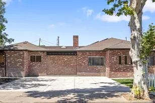 143 N Lincoln Ave, Manteca, CA 95336 - Photo 1