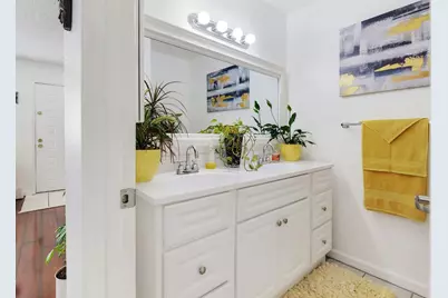 7570 Burgoyne Lane, Sacramento, CA 95823 - Photo 6