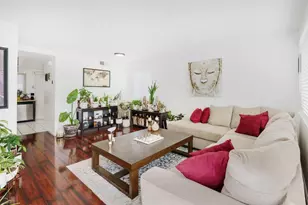 7570 Burgoyne Ln, Sacramento, CA 95823 - Photo 2