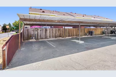 7570 Burgoyne Lane, Sacramento, CA 95823 - Photo 22