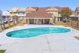7570 Burgoyne Ln, Sacramento, CA 95823 - Photo 22