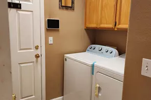 7312 Del Prado Way, Sacramento, CA 95828 - Photo 28