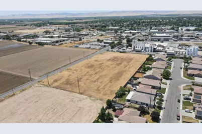 619 Inyo Avenue, Newman, CA 95360 - Photo 16