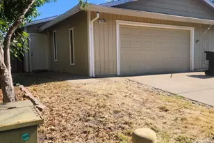 1406 Elm St, Roseville, CA 95678 - Photo 2