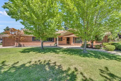 1071 W Monterey Avenue, Stockton, CA 95204 - Photo 2