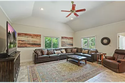 1037 Vienna Drive, Lodi, CA 95242 - Photo 22