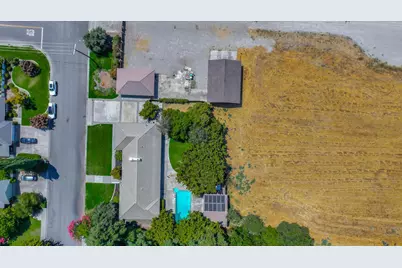 7025 Hillcrest Drive, Modesto, CA 95356 - Photo 46