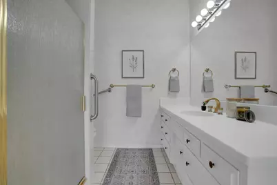 7025 Hillcrest Drive, Modesto, CA 95356 - Photo 30