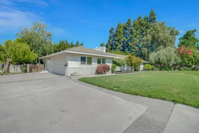 7025 Hillcrest Drive, Modesto, CA 95356 - Photo 2