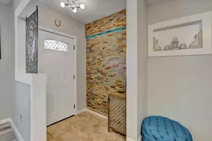 370 Pine Way, Yuba City, CA 95991 - Photo 2