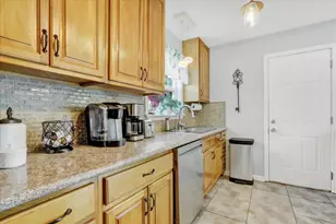 370 Pine Way, Yuba City, CA 95991 - Photo 8