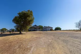 15710 Linn Rd, Lodi, CA 95240 - Photo 6