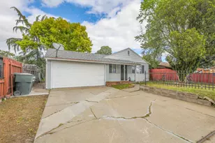 5005 32nd Ave, Sacramento, CA 95824 - Photo 1