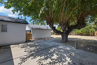 365 E Main Street, Merced, CA 95340 - Photo 24