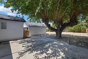 365 E Main St, Merced, CA 95340 - Photo 24