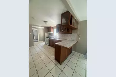 1994 S Olive Avenue, Stockton, CA 95215 - Photo 4