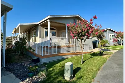 Queen Way #27, Livingston, CA 95334 - Photo 1