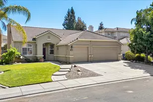 2112 Steinbeck Dr, Modesto, CA 95356 - Photo 1