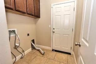 4813 Tusk Way, Elk Grove, CA 95757 - Photo 52