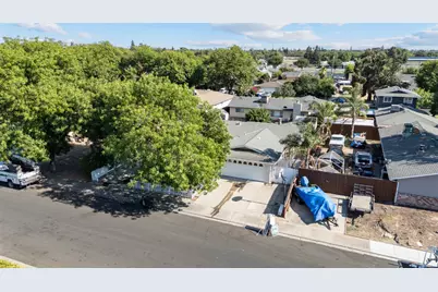 2404 Edmunds Avenue, Modesto, CA 95350 - Photo 48
