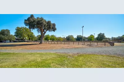 8720 Tavernor Road, Wilton, CA 95693 - Photo 32