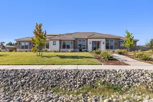 3100 Saffron Ln, Roseville, CA 95747 - Photo 2