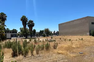 311 Mitchell Ave, Turlock, CA 95380 - Photo 1