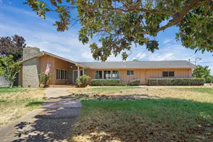 8275 E Orchard Rd, Acampo, CA 95220 - Photo 8