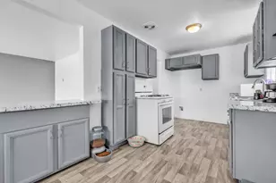 5849 67th St, Sacramento, CA 95824 - Photo 8
