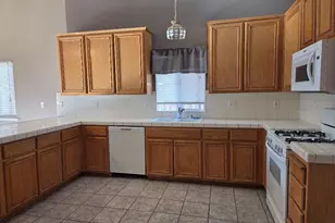 24 Pelican Pl, Valley Springs, CA 95252 - Photo 2