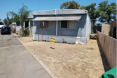 Pierce #19, Bakersfield, CA 93308 - Photo 1